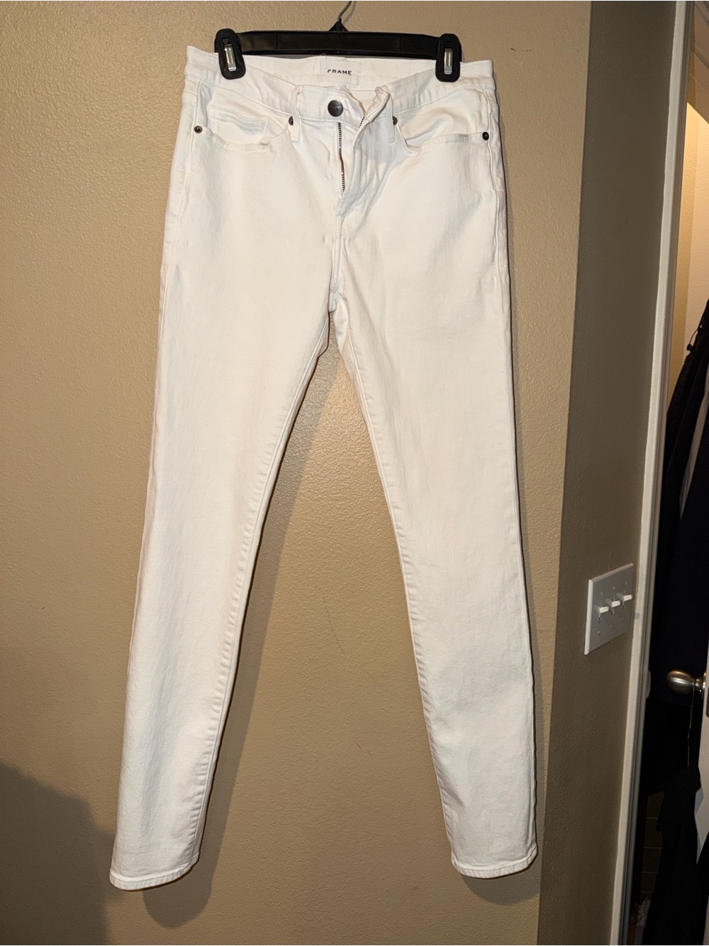 FRAME Men’s L’Homme Skinny White Denim